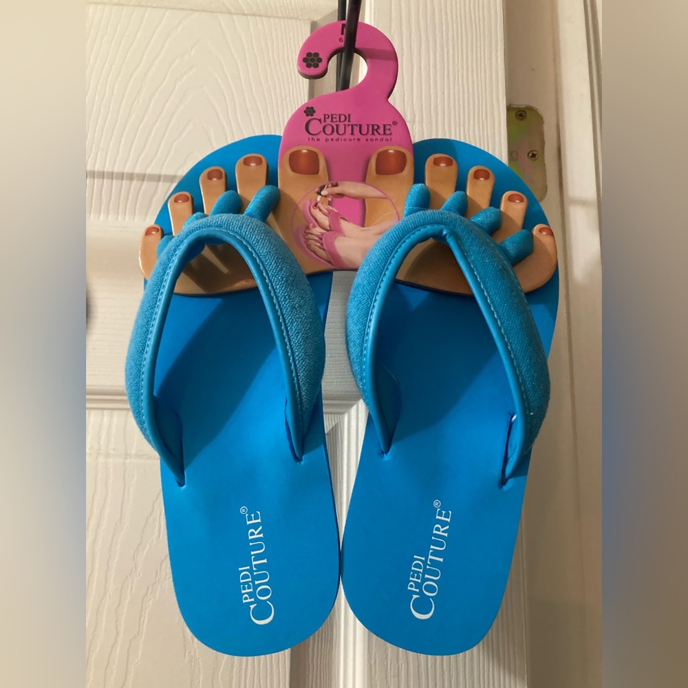 Pedi Couture size M (6.5 to 8) Brand new!  Never worn!